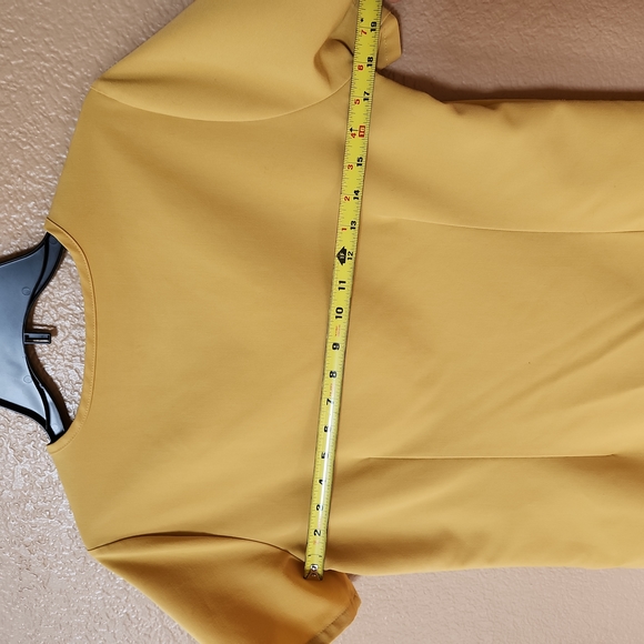 Figs Yellow Scrub set, Top S, Pants MP - Picture 6 of 9